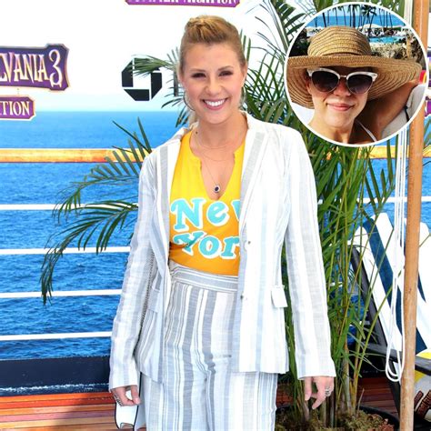 jodie sweetin bathing suit|Jodie Sweetin looks fit in light blue bikini in Hawaii